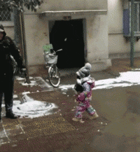 妈妈们|不要让男人单独带娃，因为画面太美了