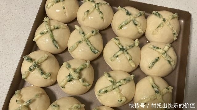 蒜香小餐包|早餐别老吃包子油条,试试这个,松软可口,连吃五个才过瘾