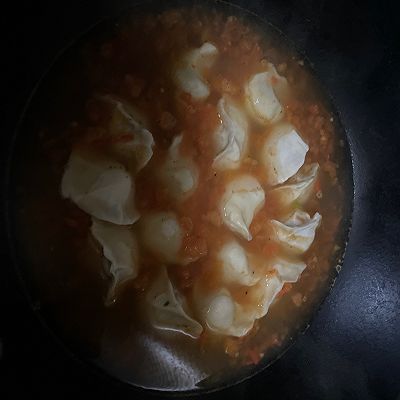 番茄酸辣汤饺子