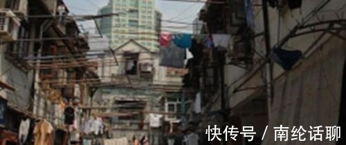 一线城市|深圳的“穷人”，为何不把房卖了，拿几百万去小城市过富裕生活？