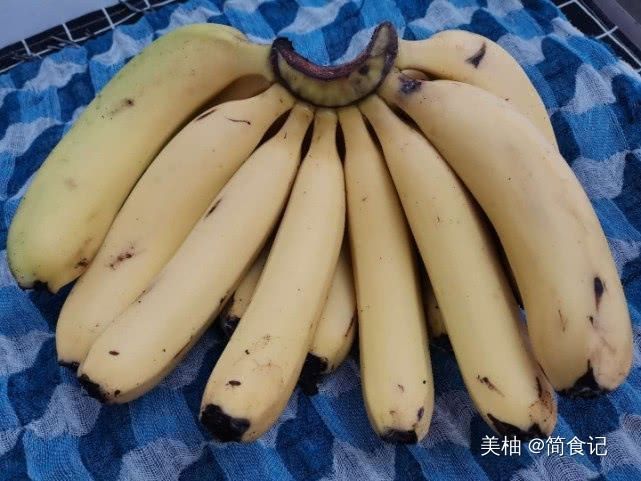 简单|今天才知道,原来保存香蕉这么简单多加这1步,放10天都不坏
