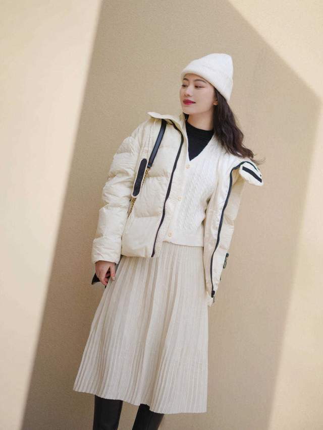 臃肿|秋冬,学会这几种羽绒服穿搭法,让你告别臃肿,穿出好气质