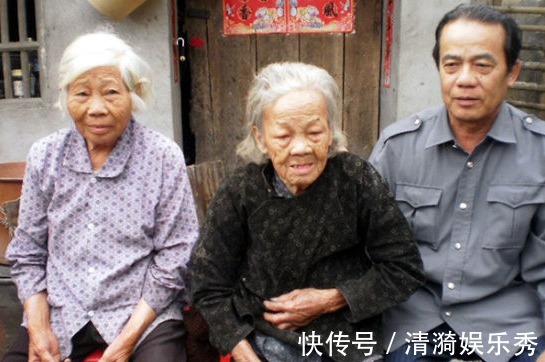 泡泡脚|113岁老人:抽烟喝酒不运动,他说长寿很简单,只需坚持一件事