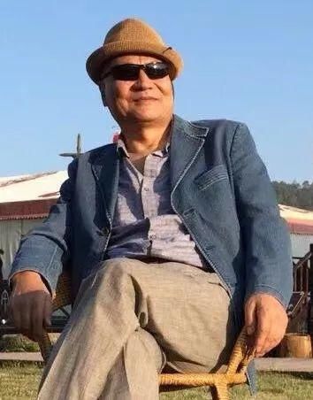  作品|他将现实之光转化为艺术之美