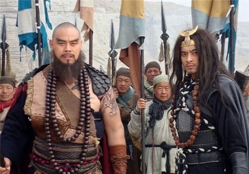 建国|此人是梁山结局最好的人,装病骗过宋江离开,成功在海外建国称王