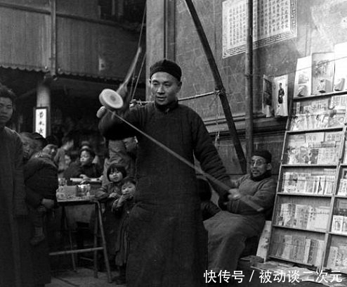 民国|民国罕见老照片：百姓街头抖空竹，最后一张人们在过春节！