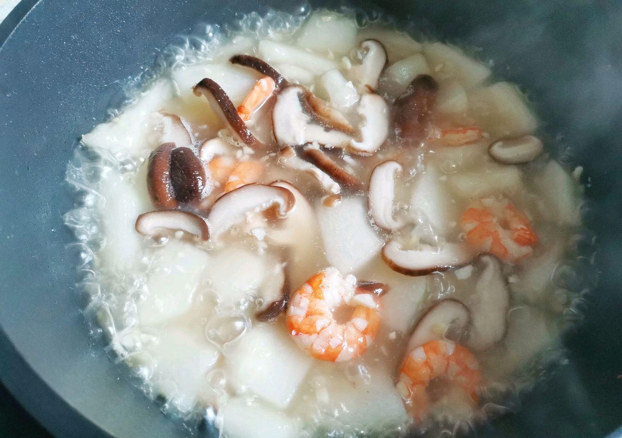 秋天|秋天多喝冬瓜虾仁汤,加入鲜美的香菇,简单快手,全家都爱喝