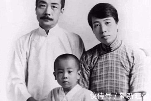 鲁迅#郭沫若用4字骂鲁迅,鲁迅加1字回骂,世人笑称,这便是老郭的一生