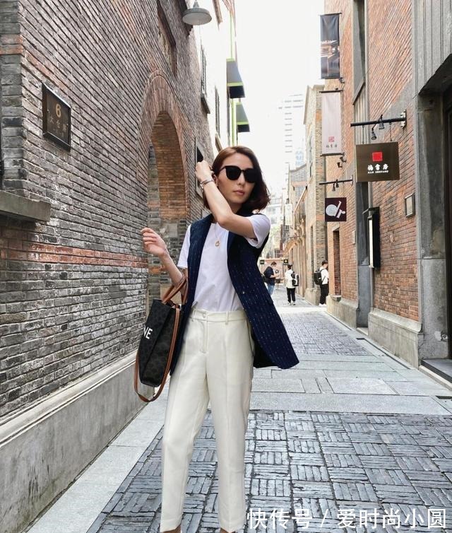搭配 职场女性穿搭很无趣掌握以下这几套搭配,你也能焕发优雅光彩!