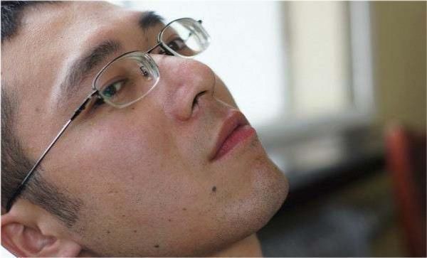 长寿|长寿的人有个特点,身体这一处“坑”越深越长,可能就越长寿!