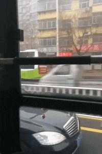 |搞笑gif:说出来你可能不信,我切黄瓜从来不用菜刀