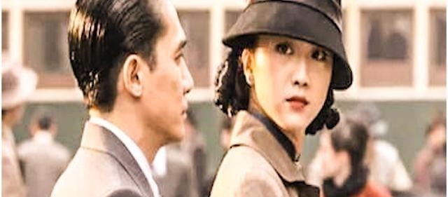 1939年,因一名女特务的行刺之举,揭露了一个大汉奸的成长之路