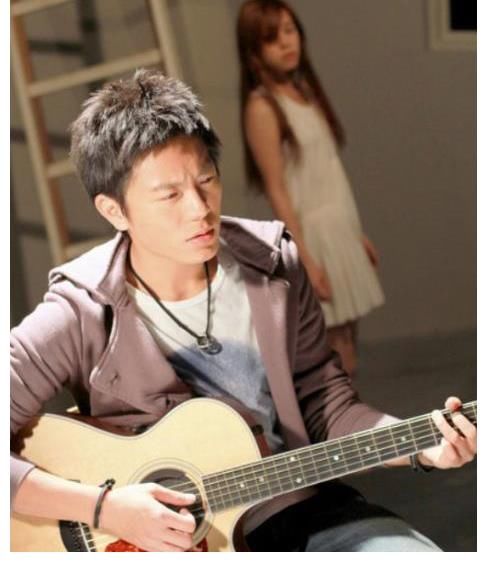 韋禮安|最尷尬的“歌王”，曾贏過林俊杰卻只獲兩轉，張碧晨聽了卻不自信