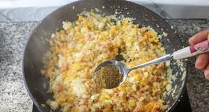 减肥菜谱,无米蛋炒饭,简单美味营养,谁吃谁瘦,动手试试吧