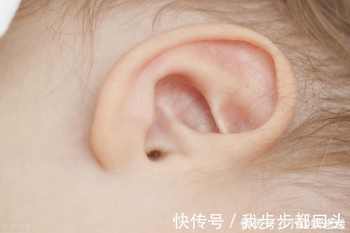 小宝宝|为什么宝宝经常抓耳朵?这些原因和处理方法,新手父母要明白