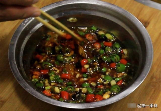 辣椒酱|凉拌豆腐怎么做好吃，关键在于料汁，大厨分享秘制配方，香辣爽口