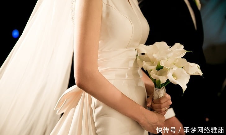 珠宝科普：求婚戒指和结婚戒指有什么区别？如何去选购钻戒呢？