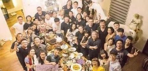 造价|带你看看刘欢住的豪宅,客厅就容纳几十人,内部装修造价过千万