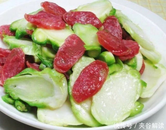 它是天然“泻药菜”，每天炒一盘，血管好，嘴巴不臭，瘦成2位数