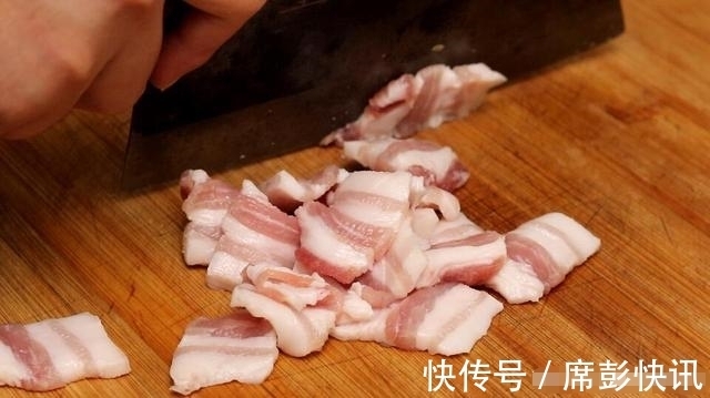 冰箱拿出来的冻肉，不要用水泡！教你一招，吃起来跟新鲜的肉一样