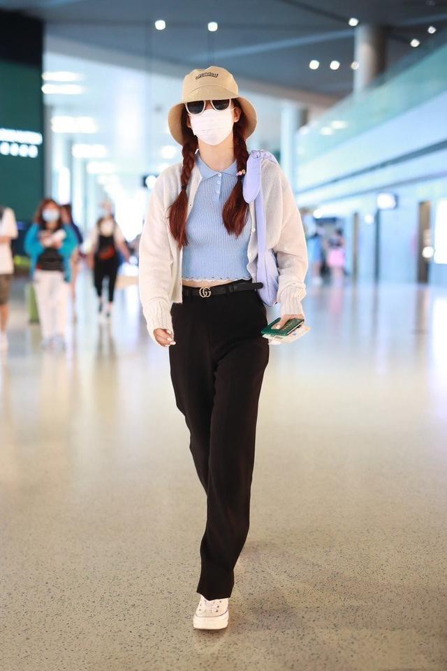 树杈裤 “阔腿裤”过时了,今年流行这5条“吃肉裤”,显瘦时髦谁穿谁美