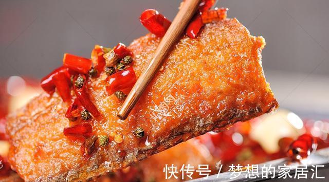 带鱼|炖鱼时,有人加料酒,有人加醋,全不对,教你正确做法,超美味