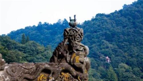 稍稍|武当山的“夺命”香炉,百年来殒命者不计其数,如今稍稍作了改动