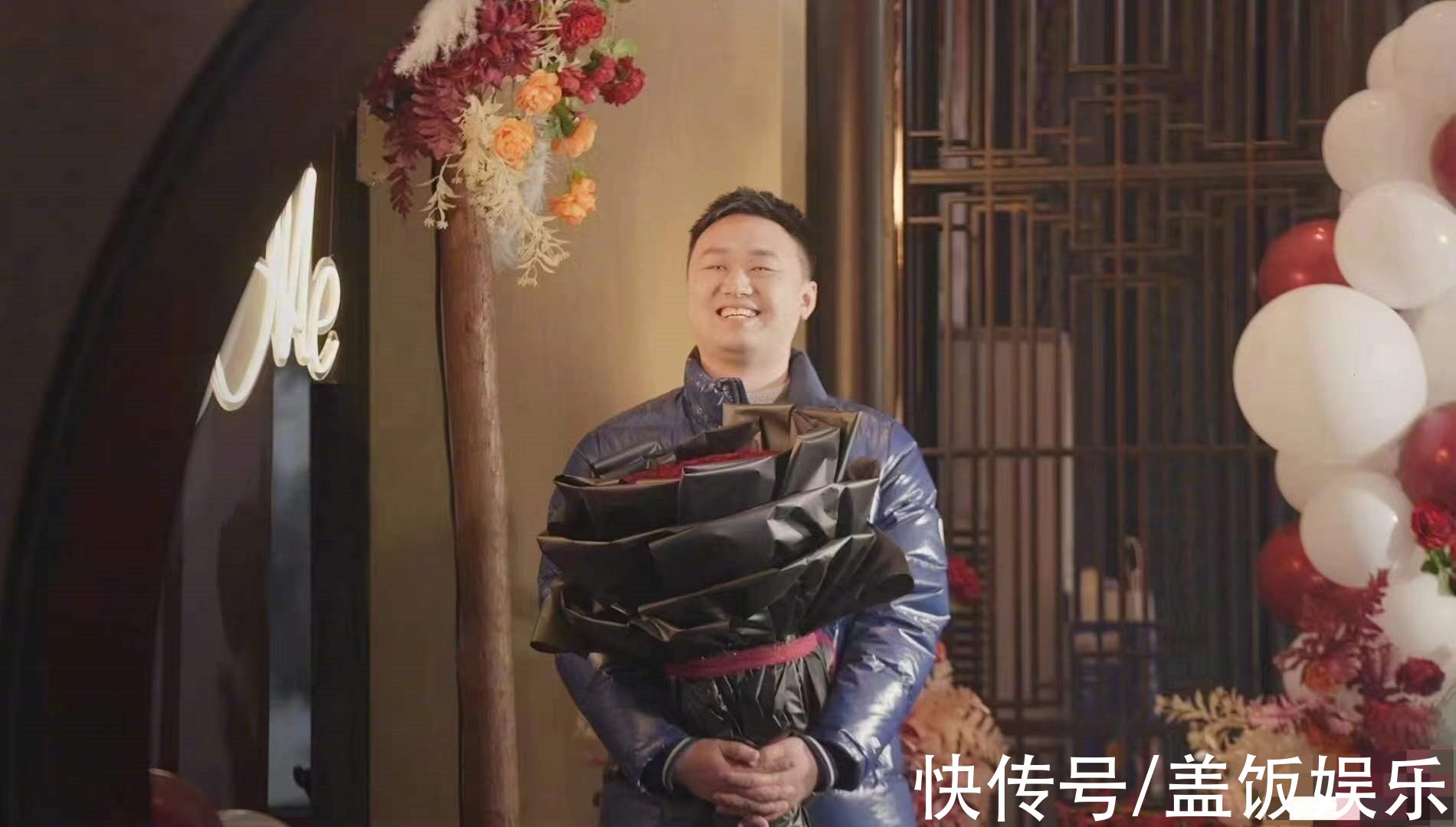 王睁茗|恭喜！又一世界冠军求婚成功，单膝下跪送鸽子蛋，相恋5年终圆梦
