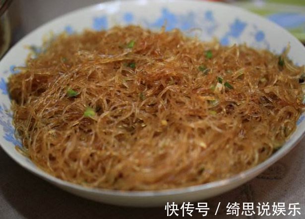 你炒的粉丝为什么不劲道还粘锅原来第一步就错了,难怪不好吃