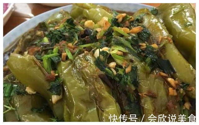 第一次在男友家下厨，中午做了一桌菜发到朋友圈，同事都说我好傻