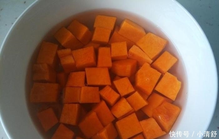 好吃|南瓜吃了几十年,第一次如此做,比蛋糕好吃10倍!女儿打100分!