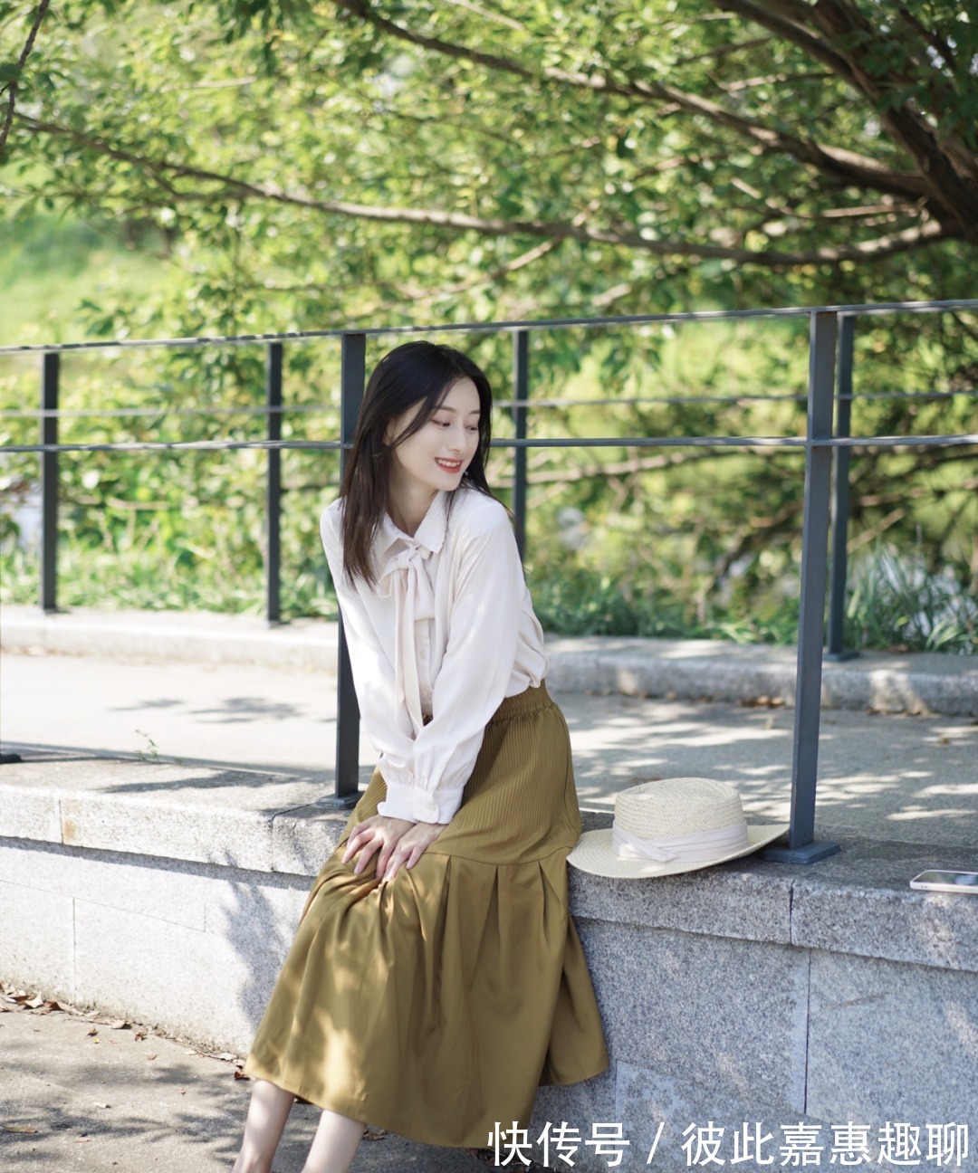 头绪|换季穿搭没头绪?看看这五组穿搭示范,照着穿让你美得高级又温柔