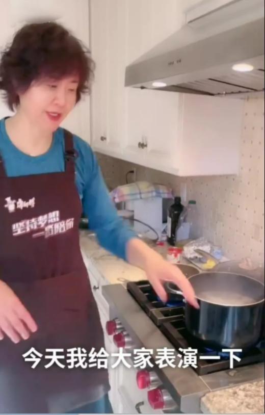 中国女排|好消息!郎平或再次回国,第3次担任中国女排国家队的主教练!