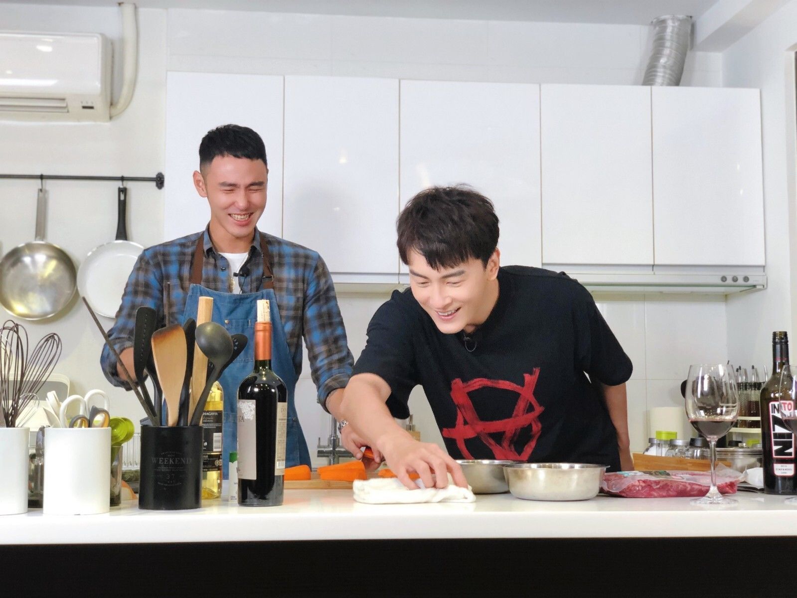 阮经天|郑元畅被阮经天指使、买单?不专业厨房竟险开天窗!