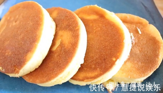 玉米面新吃法,不用烤箱不用黄油,加3个鸡蛋,做多少吃多少