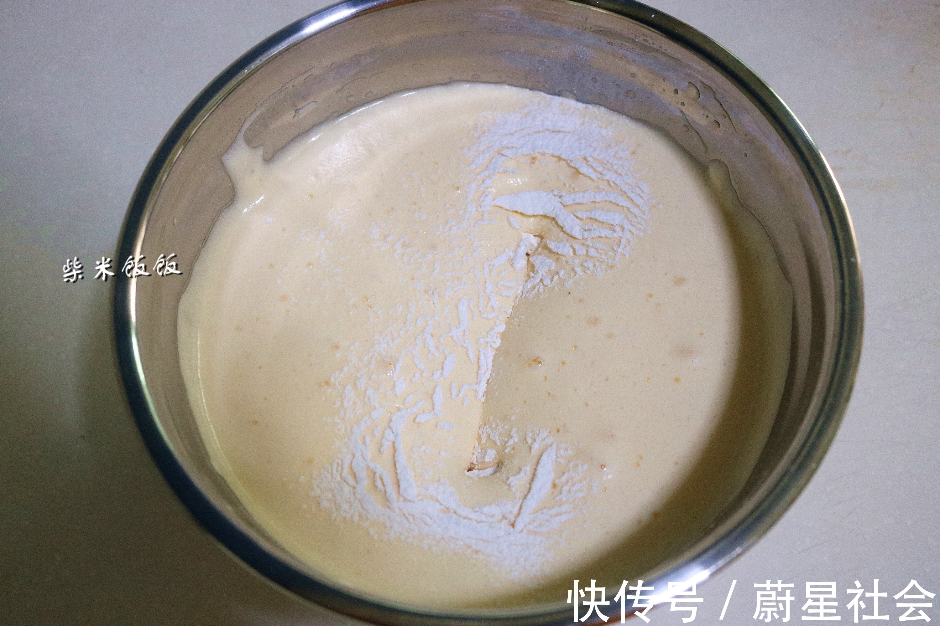小饼|这饼太软了,女儿早餐爱吃它,做法也简单,有鸡蛋面粉就能做