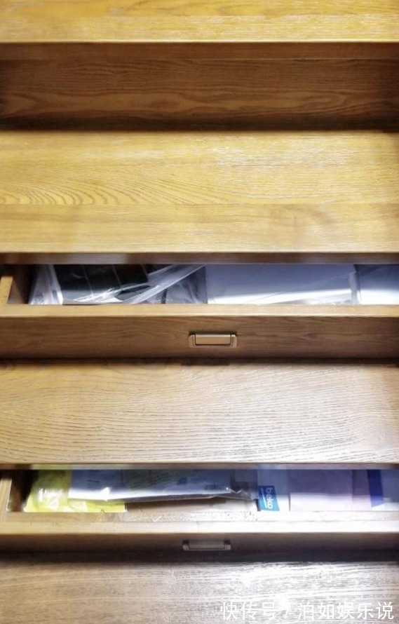 实用|楼梯只用来上下楼学会这么设计,书房、储物间都有了,太实用!