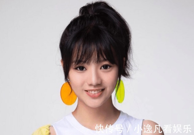 画面|江宏杰大方晒与儿女互动画面,面带微笑心情好,疑打赢离婚官司