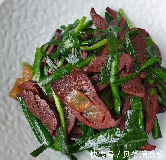 晒晒老公做的下饭菜，食材稀罕不常见，简单一炒端上桌，越嚼越香