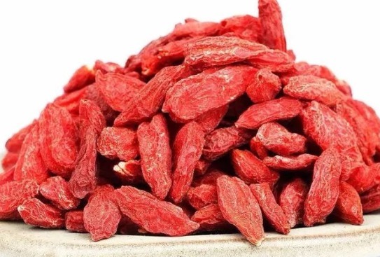 改善睡眠|睡前吃枸杞好处太多了,不仅促睡眠,还能养肾,爱吃就赚了!