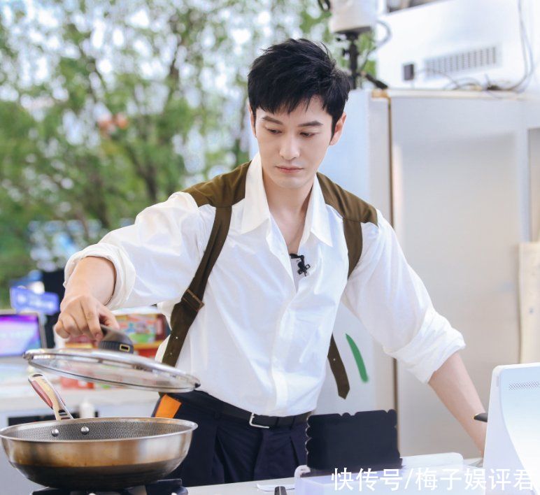 龚俊|《中餐厅5》明星做菜有多贵？黄晓明鱼头卖155，龚俊小龙虾要199