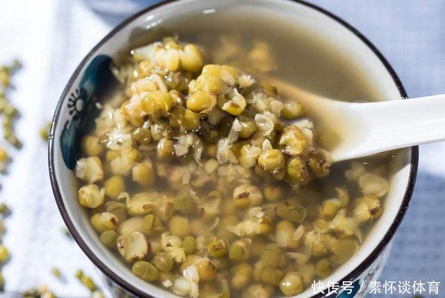 奶奶每天给孩子一碗“绿豆汤”，半个月后被送医院，医生：晚了