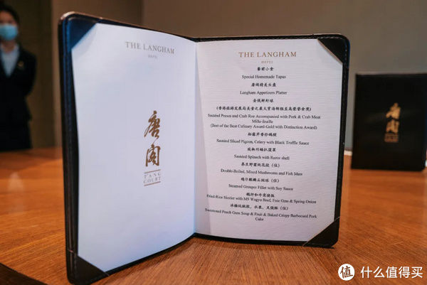 玫瑰|旅行其实很简单 篇九百八十七：入住送粉色玫瑰，整家酒店都是Pink！Pink！Pink！