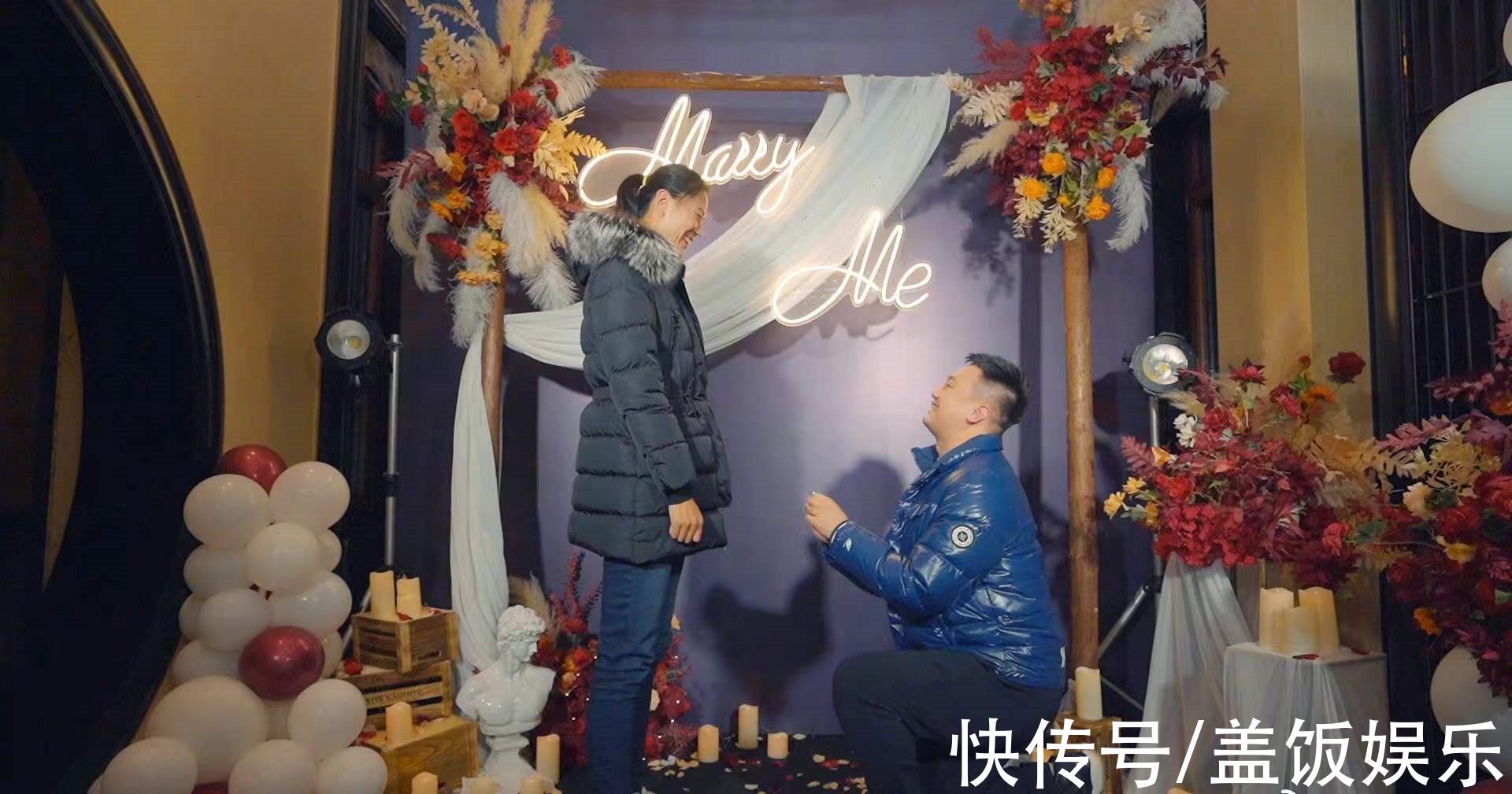 王睁茗|恭喜！又一世界冠军求婚成功，单膝下跪送鸽子蛋，相恋5年终圆梦