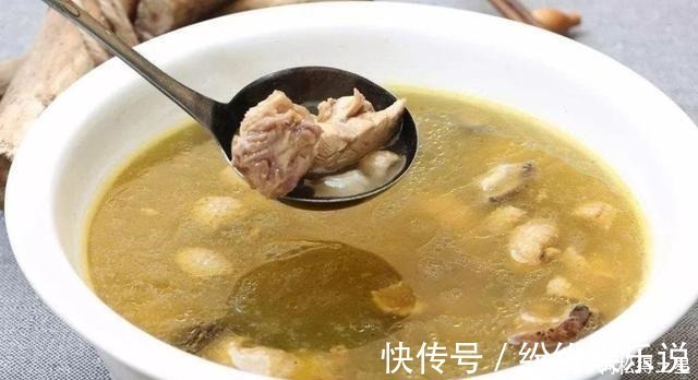 炖鸡时，有人焯水，有人直接炖，都不对，教你最正确做法，香掉牙