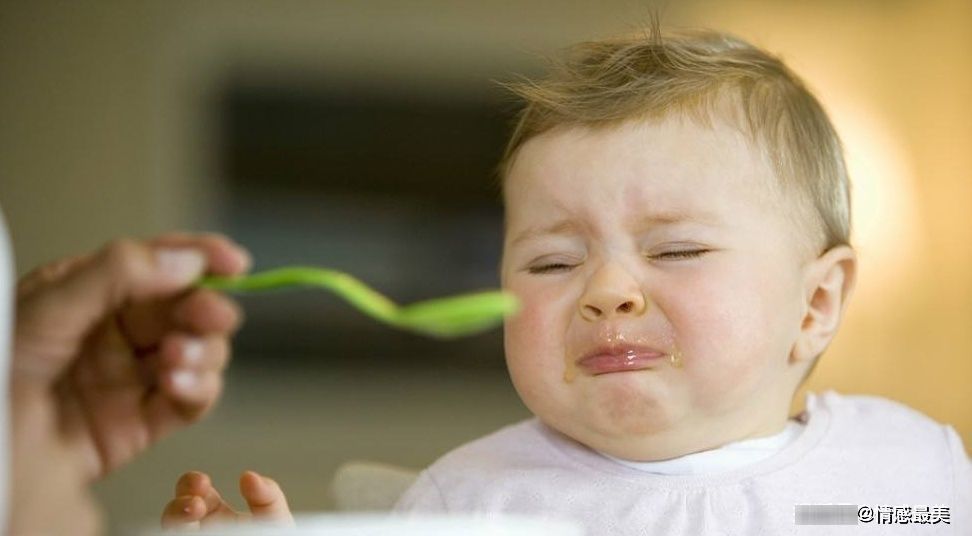 家里面|这种饭别再喂给宝宝吃了,对宝宝肠胃伤害很大,很多老人都喜欢喂