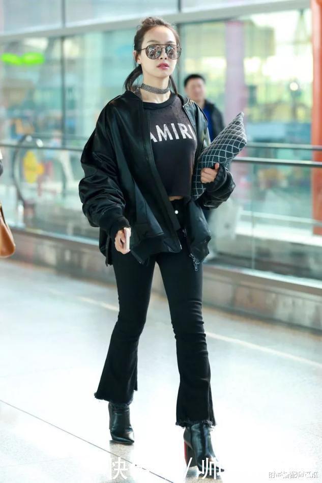 小白鞋已经不时髦了！裸靴才是今年的“宠儿”，这样搭气质翻倍