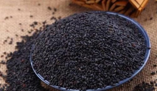 黑芝麻核桃粥|黑芝麻配一食材,半个月后,睡眠好了,头发变黑了,肾也年轻了