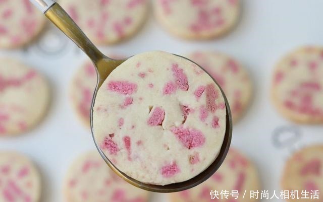 夹心|奥利奥的网红新吃法，免打发，零失败，奶味浓郁，一学就会真简单