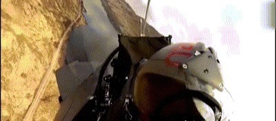 为什么战斗机飞行员必须戴面罩,而民航却不用!